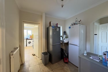 7 bed house, Melton Road, West Bridgford, Nottingham, NG27NW - Image 1